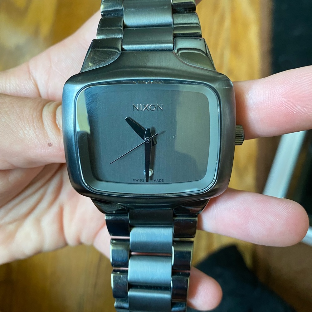 Nixon Gunmetal automatic Player XL